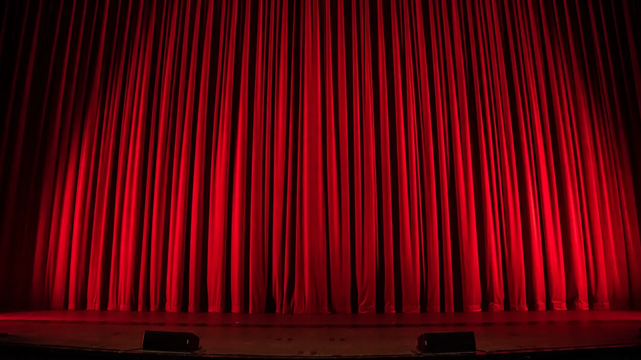 Ateliers de pratique dramatique et formation scénique